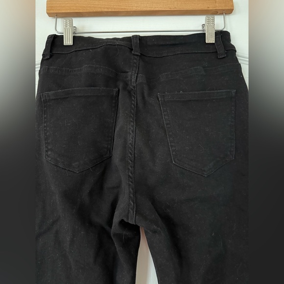 NWOT - Pink Lily - Black Raw Hem Flare Jeans - Size 27 - Picture 5 of 7